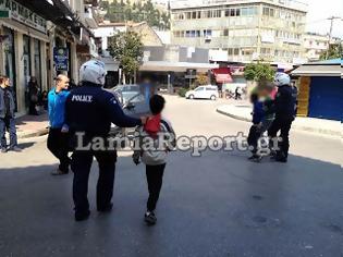 Φωτογραφία για Λαμία: Μαθητές αντιμέτωποι με συμμορίες ανήλικων ρομά [video]