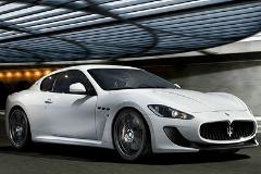 Διπλασιάζει τα καταστήματά της η Maserati