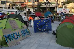 23 αγανακτισμένοι έφτασαν με τα πόδια από τη Γαλλία στην Ηγουμενίτσα...