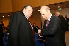 Η… περίεργη “εξαφάνιση” του Σημίτη