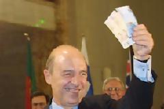 Η επιστροφη Σημιτη φερνει γκρινιες...
