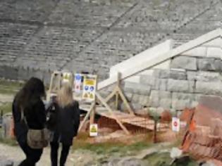 Φωτογραφία για Αναπαλαίωση μαϊμού με έγκριση του υπ. Πολιτισμού στο θέατρο Δωδώνης...