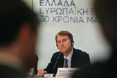 «Καρότο» και «μαστίγιο» από τον Mr Task Force