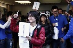 Απίστευτες ιστορίες εν αναμονή του iPad 3