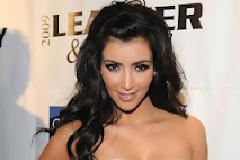 Η Kim Kardashian έγινε... ξανθιά! (pics)