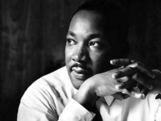 Φωτογραφία για «Κανείς δεν μπορεί να σε καβαλήσει, αν δε σκύψεις...»