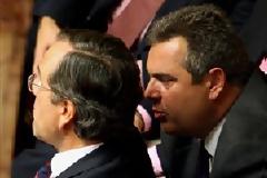 PUBLIC ISSUE: Κατακερματισμός του πολιτικού συστήματος