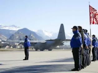 Φωτογραφία για Στο Βέλγιο το C- 130 με τις σορούς των μαθητών