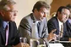 Σημαντικές πιέσεις από την Τρόικα για απολύσεις πριν από τις εκλογές....