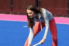 Η Kate Middleton παίζει χόκεϊ και παραδίδει μαθήματα στυλ