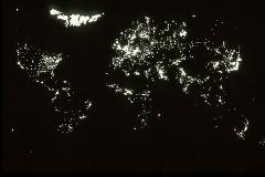 ΔΕΙΤΕ: Γαλλία, Ισπανία και Πορτογαλία… by night!