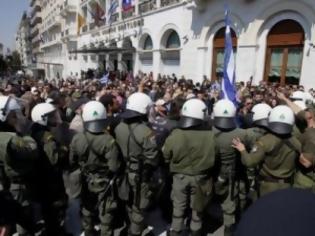 Φωτογραφία για Κατεβαίνουν στην παρέλαση Αντιτρομοκρατική και ΕΥΠ