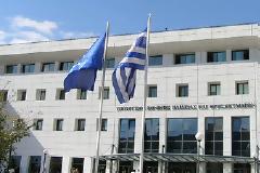 Συνεχίζεται το θέατρο σκιών στα ΑΕΙ...