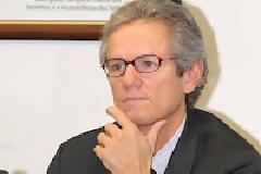 Πάουλο Νογκέιρα Μπατίστα*: «Βαθιά ανήσυχος για το ελληνικό πρόγραμμα...»