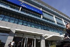 Γυναίκες, γυναίκες περάσανε κι όμως...