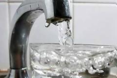 Το ζεστό νερό της βρύσης κάνει κακό στην υγεία
