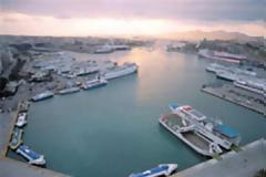 Δεμένα τα πλοία από την Δευτέρα