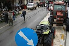 Αγρότες στην Ιεράπετρα κατέλαβαν τα εκλογικά τμήματα του ΠΑΣΟΚ