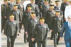 Ο Ερντογάν και οι «πασάδες» του >Ένας μύθος του Αισώπου έβαλε σε μπελάδες δημοσιογράφο στην Τουρκία