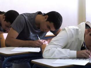 Φωτογραφία για Σάλος με τα τετράδια των Πανελληνίων. Κινδυνεύει το αδιάβλητο των εξετάσεων.?