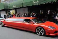 Λιμουζίνα Ferrari 8 ατόμων για χλιδάτες μετακινήσεις! (PICS)