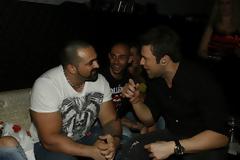 Ένας ράπερ στα...μπουζούκια !
