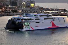Ξεκινούν τα δρομολόγια που θα συνδέουν Κρήτη με Σαντορίνη