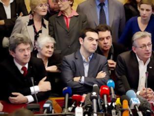 Φωτογραφία για Le leader grec d'extrême gauche s'en prend à Angela Merkel - Mélenchon et Tsipras, la photo de famille de la gauche radicale