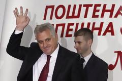 Νικητής λόγω αποχής...