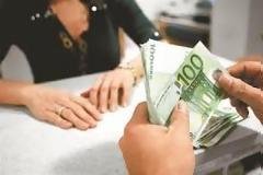 «Έφυγαν» 5 δισ. ευρώ από τις τράπεζες σε μια εβδομάδα