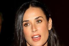 Η επιστροφή της Demi Moore στη μεγάλη οθόνη