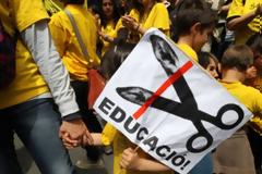 Στους δρόμους βγήκαν οι δάσκαλοι