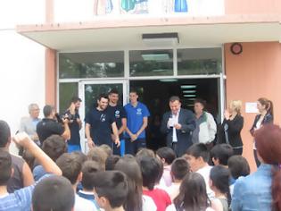 Φωτογραφία για Επίσκεψη της Εθνικής Ομάδας Βόλεϊ σε Δημοτικά σχολεία και στη Μέριμνα Παιδιού Κατερίνης