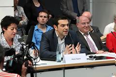 Οι δύσκολες ώρες του Αλέξη Τσίπρα στη Γερμανία