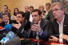 Κουνάει το δάχτυλο και στον Ολάντ ο Αλέξης Τσίπρας
