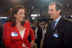 Δύο κι ένα δεν κάνουν τρία για τη Ντόρα και τη Νέα Δημοκρατία!
