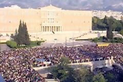 ΟΙ Αγανακτισμένοι επιστρέφουν .25 Μαιου.1 χρονος μετα