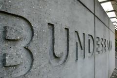Bundesbank: Η Ελλάδα βάζει σε κίνδυνο την οικονομική της στήριξη