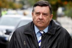 Χρηματισμό βουλευτών για να κάνουν «μεταγραφή» καταγγέλει ο Καρατζαφέρης