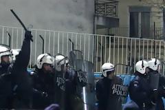 KOYKOYΛΟΦΟΡΟΙ  KAI ΜΑΧΑΙΡΩΜΑΤΑ ΣΤΟ...ΠΕΥΚΗ-ΠΕΡΑΜΑΪΚΟΣ!