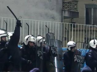 Φωτογραφία για Μαχαιρώματα μεταξύ οπαδών στο Πεύκη - Περαμαϊκός