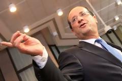 Ολάντ: Κατεπειγόντως μέτρα για ανάπτυξη