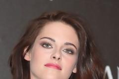 Βήμα βήμα το look της Kristen Stewart