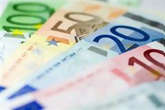 Καθηλωμένα τα έσοδα του προϋπολογισμού και το Μάιο