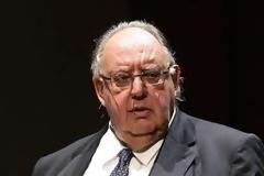 Το έκανε και πάλι το ''θαύμα'' του ο Πάγκαλος στο twitter.