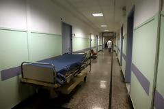 Καταρρέει η Υγεία - Στη μέγγενη οι ασφαλισμένοι