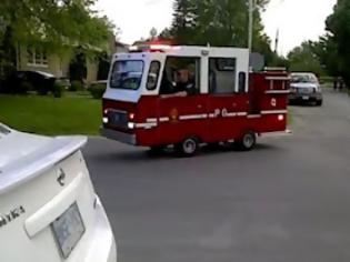 Φωτογραφία για Το πυροσβεστικό όχημα μινιατούρα! [Video]
