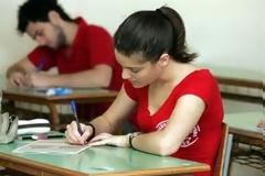 Με μαθήματα κατεύθυνσης συνεχίζονται οι Πανελλαδικές