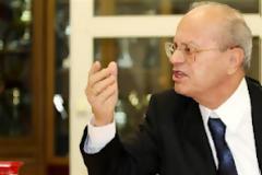 Θ. ΓΙΑΝΝΑΚΟΠΟΥΛΟΣ: ΟΛΟΣ Ο ΚΟΣΜΟΣ ΕΙΔΕ ΚΑΙ... ΚΑΤΑΛΑΒΕ