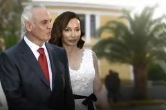Kατασχέθηκαν τιμολόγια χιλιάδων ευρώ για την οικία και την ένδυση του ζεύγους Τσοχατζόπουλου